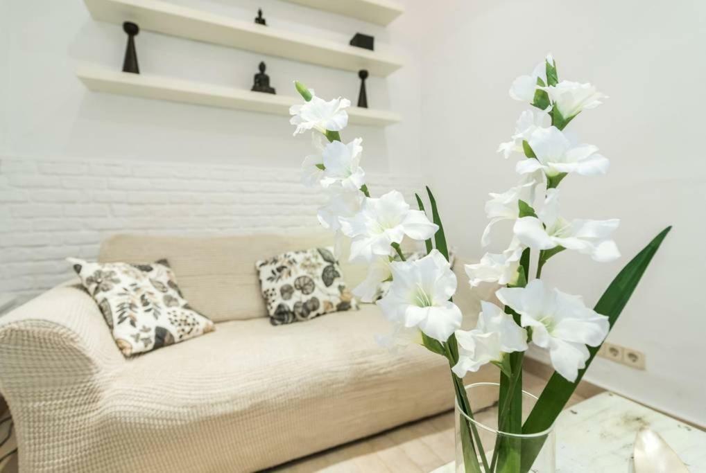 Stylish Loft At Chueca'S Heart Lägenhet Madrid Exteriör bild